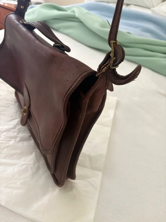 Coach Brown Leather Laptop Messenger Bag with Brass Turn-Lock - Picture 6 of 6